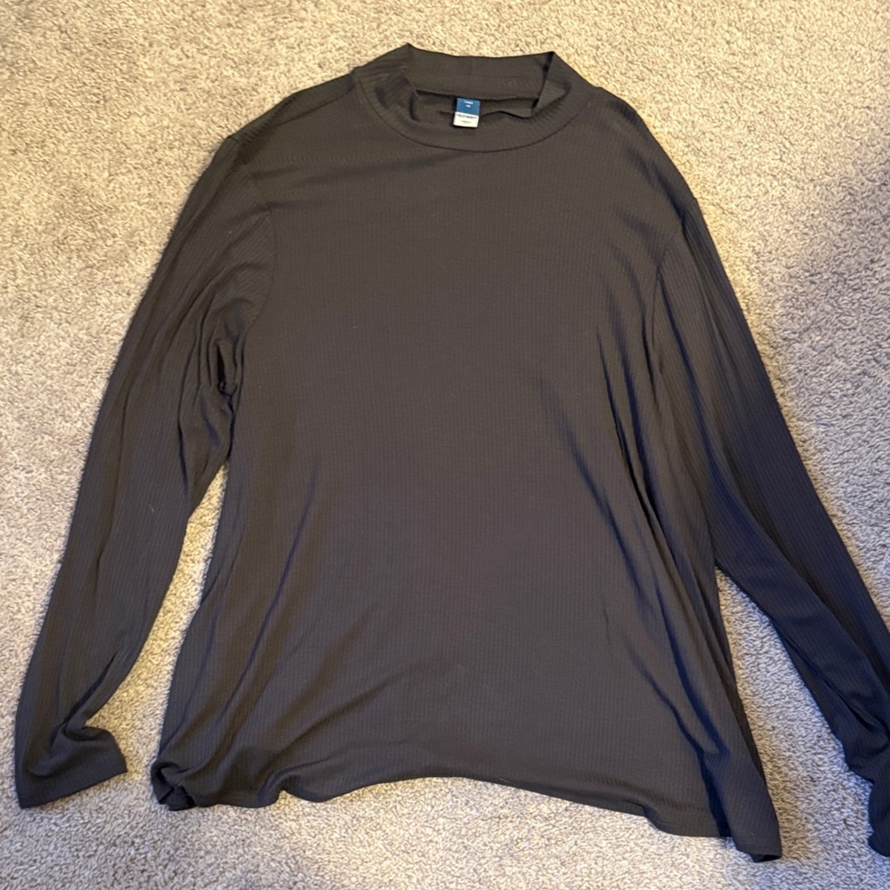 Old Navy Dark Gray Long Sleeve Tee